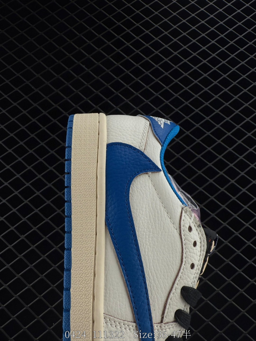 Travis Scott x Air Jordan 1 ” Reverse Mocha “